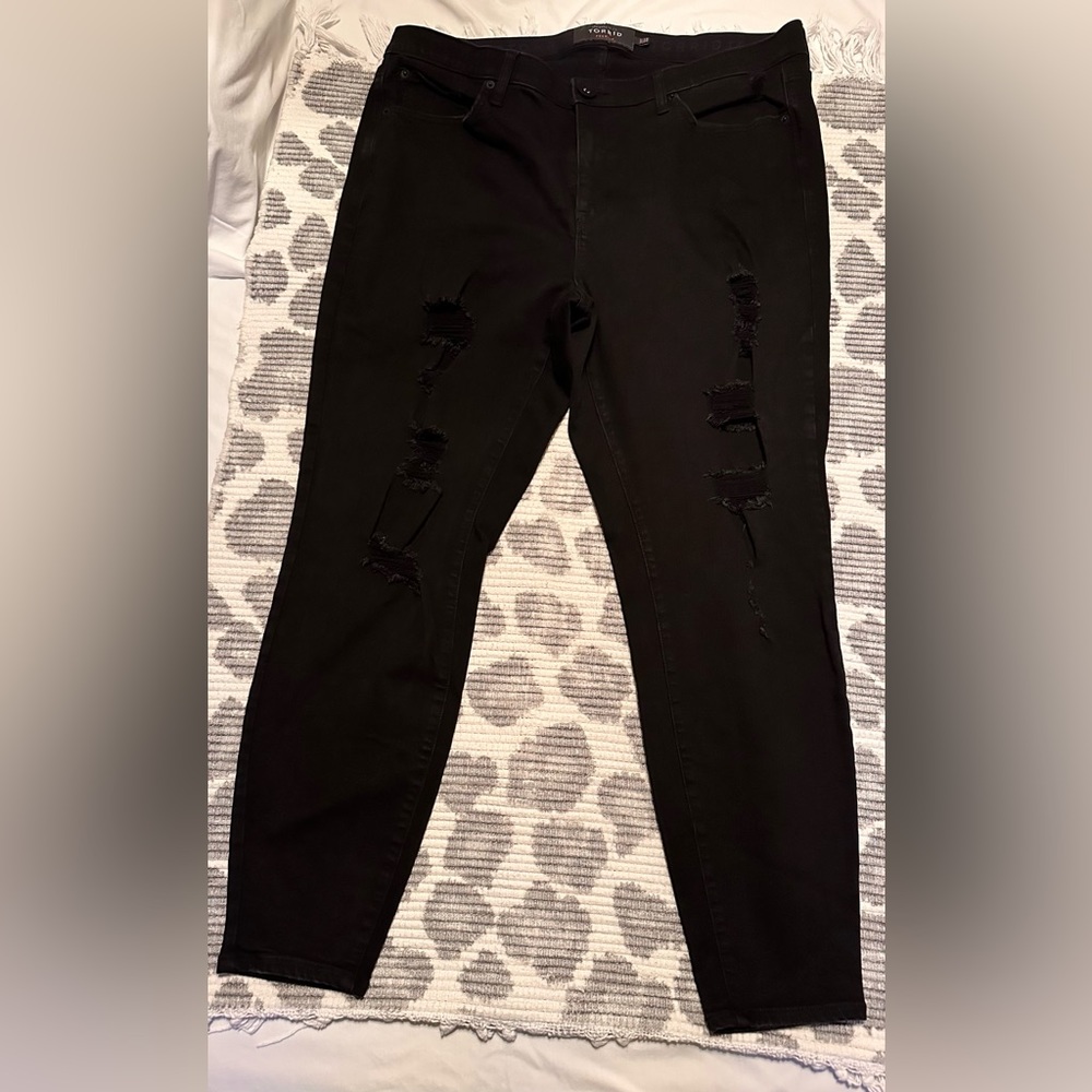 TORRID 20 tall